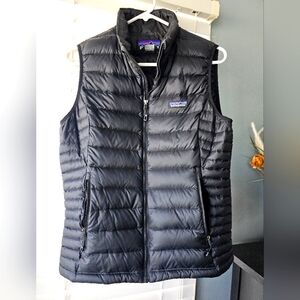 Patagonia Womens Black Nano Puff Vest - size Medium